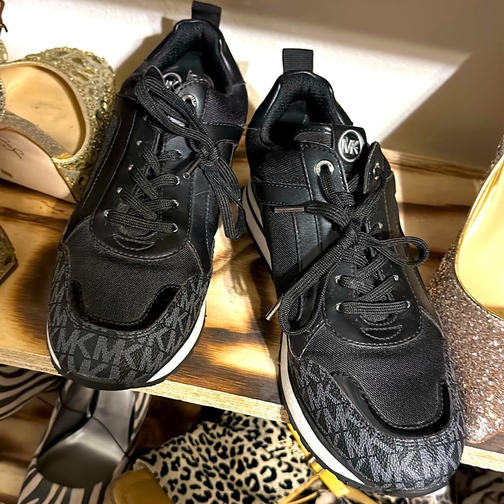 Mk shoes